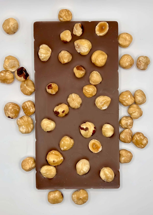 Tablette chocolat lait avec noisettes entières