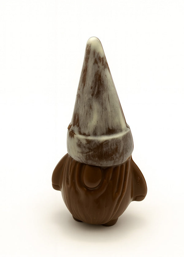 Nain de jardin en chocolat au lait avec chapeau pointu marbré chocolat blanc - sculpture artisanale originale Les Douceurs Nacrées