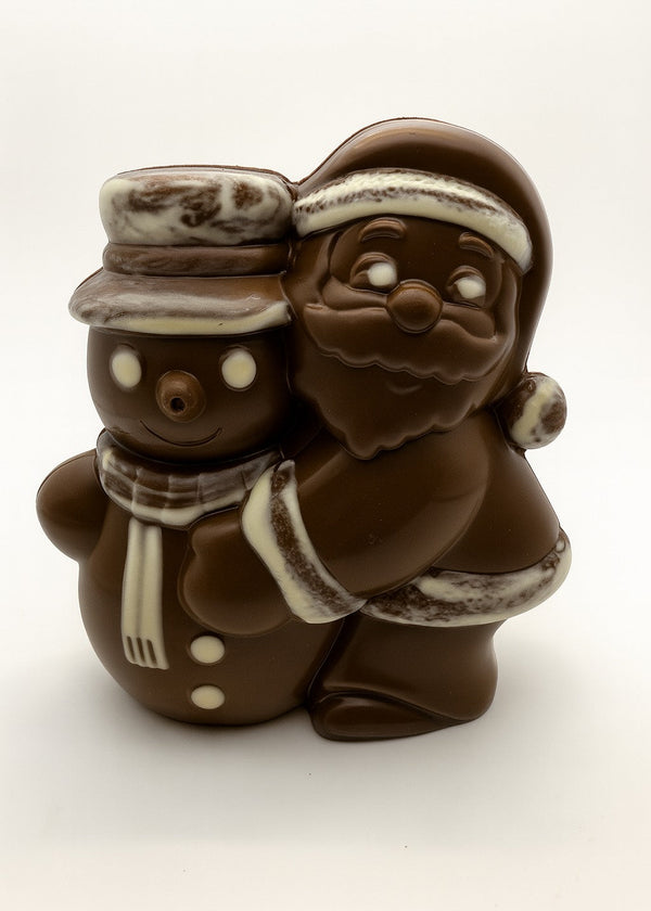Duo Père Noël et bonhomme de neige en chocolat au lait avec décors chocolat blanc - sculpture 3D artisanale Les Douceurs Nacrées